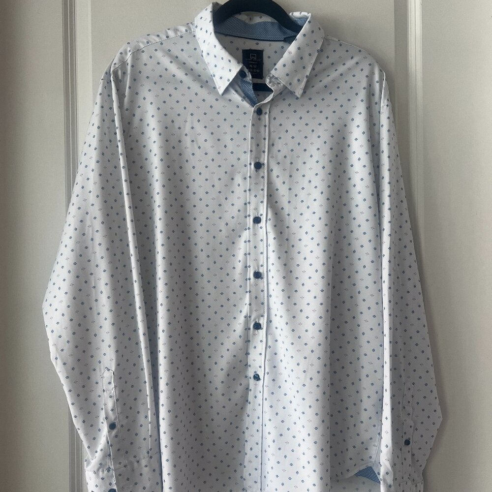 Michael Strahan Long Sleeve Button Down Business Casual Button Up Shirt for Men